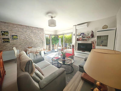 Appartement - 90 m² - 4 pièces