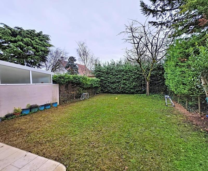 Maison - 102 m² - 5 pièces