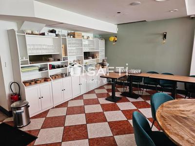 Local commercial - 200 m² - 3 pièces