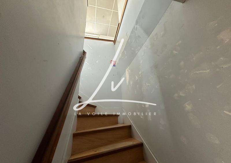 Immeuble - 170 m² - 2 pièces