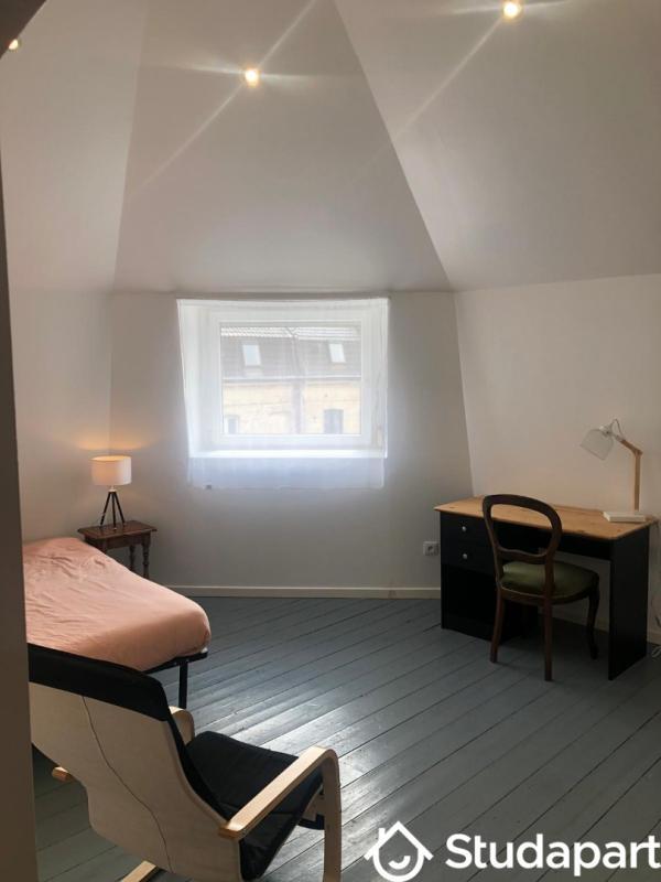 Chambre - 15 m² - 1 pièce