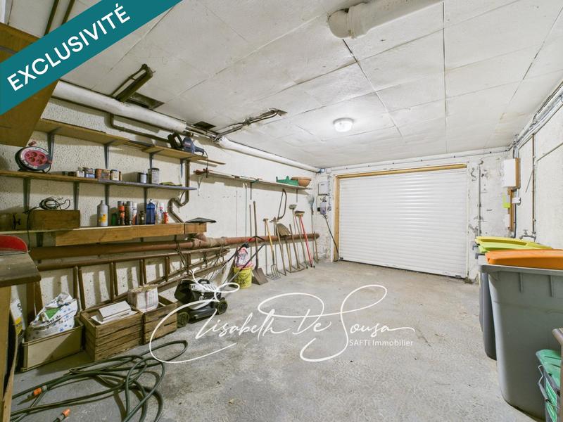 Maison - 233 m² - 6 pièces