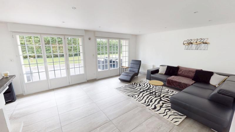 Maison - 345 m² - 12 pièces