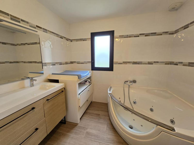 Maison - 123 m² - 4 pièces