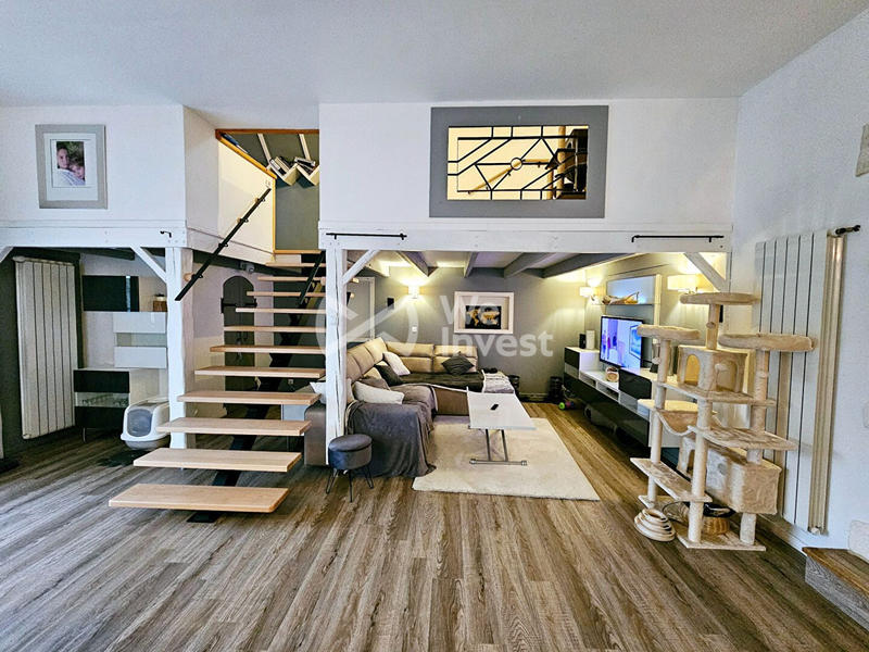 Maison - 258 m² - 8 pièces