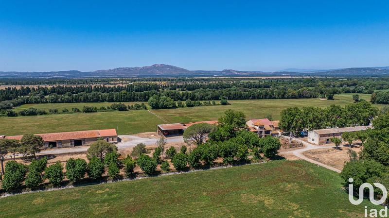 Maison - 4 000 m² - 15 pièces