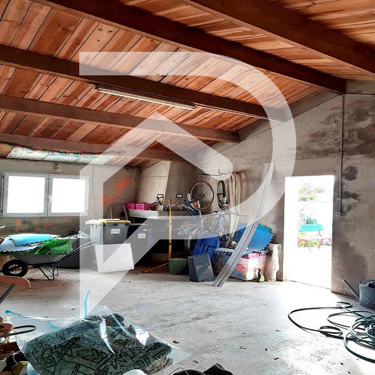 Maison - 94 m² - 5 pièces