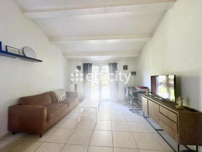 Maison - 65 m² - 3 pièces