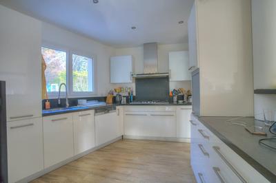 Maison - 190 m² - 6 pièces