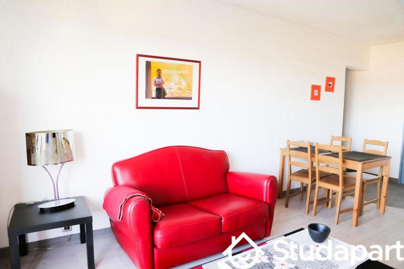 Chambre - 12 m² - 1 pièce