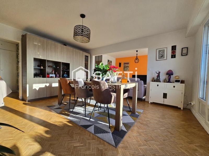 Appartement - 96 m² - 5 pièces