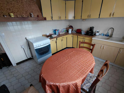 Maison - 95 m² - 5 pièces