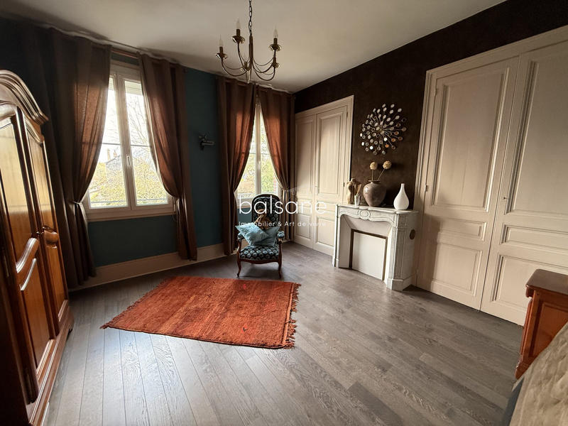 Maison - 175 m² - 8 pièces