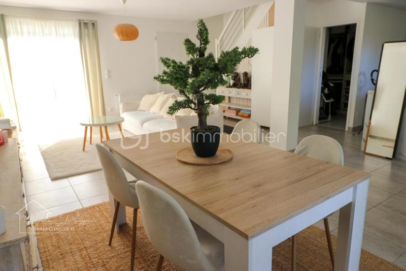 Maison - 104 m² - 5 pièces