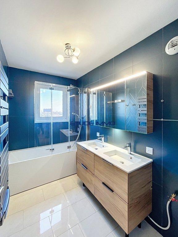 Appartement - 80 m² - 3 pièces