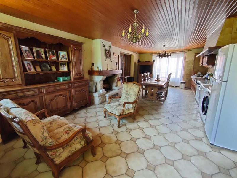 Maison - 197 m² - 7 pièces