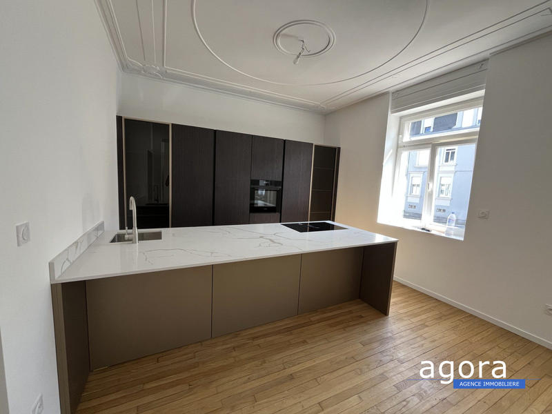 Maison - 191 m² - 8 pièces