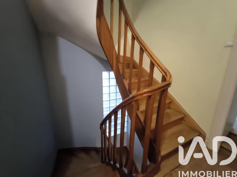 Maison - 287 m² - 12 pièces