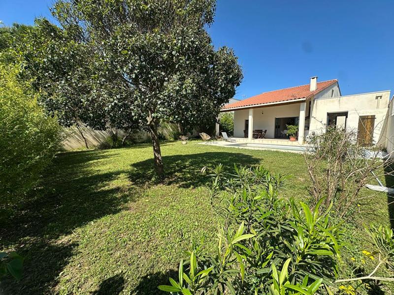 Villa - 186 m² - 8 pièces
