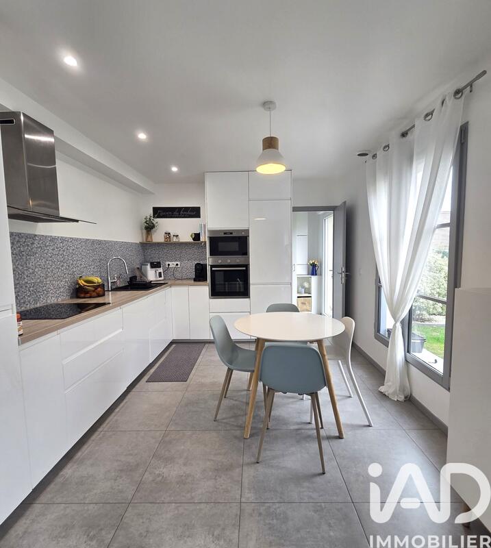 Maison - 120 m² - 6 pièces