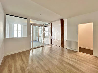 Local commercial - 136 m² - 7 pièces