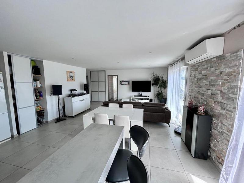 Appartement - 102 m² - 3 pièces