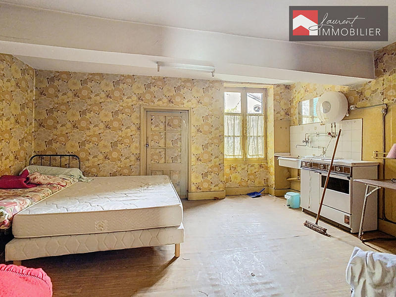 Maison - 178 m² - 9 pièces