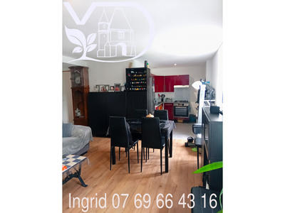 Immeuble - 241 m² - 10 pièces