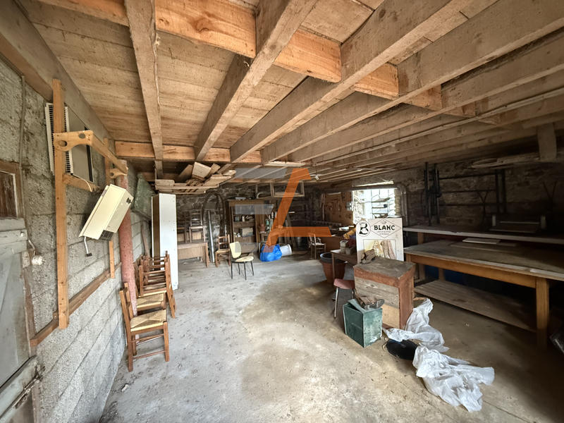 Maison - 274 m² - 5 pièces