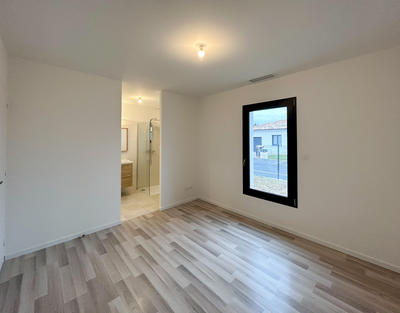 Maison - 94 m² - 4 pièces