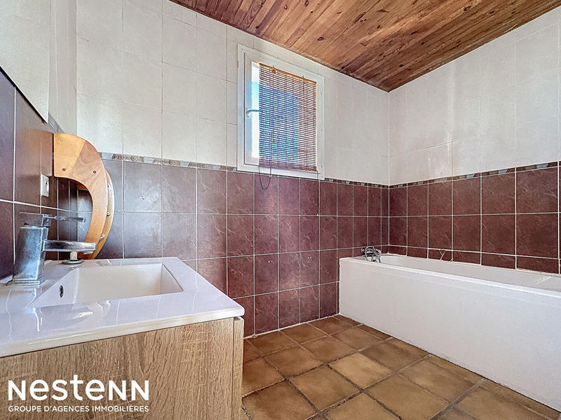 Maison - 178 m² - 8 pièces