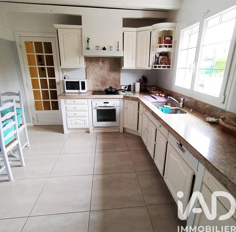 Maison - 180 m² - 7 pièces