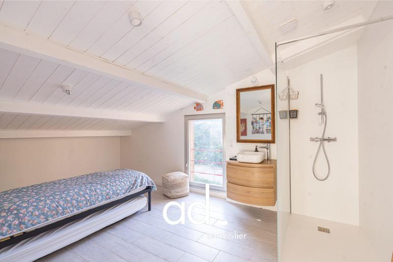 Villa - 220 m² - 5 pièces