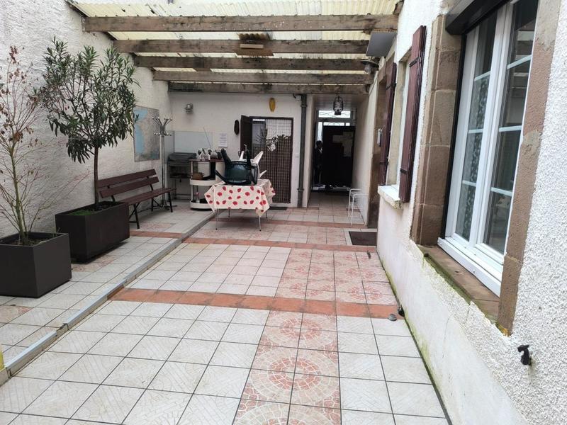 Maison - 212 m² - 10 pièces