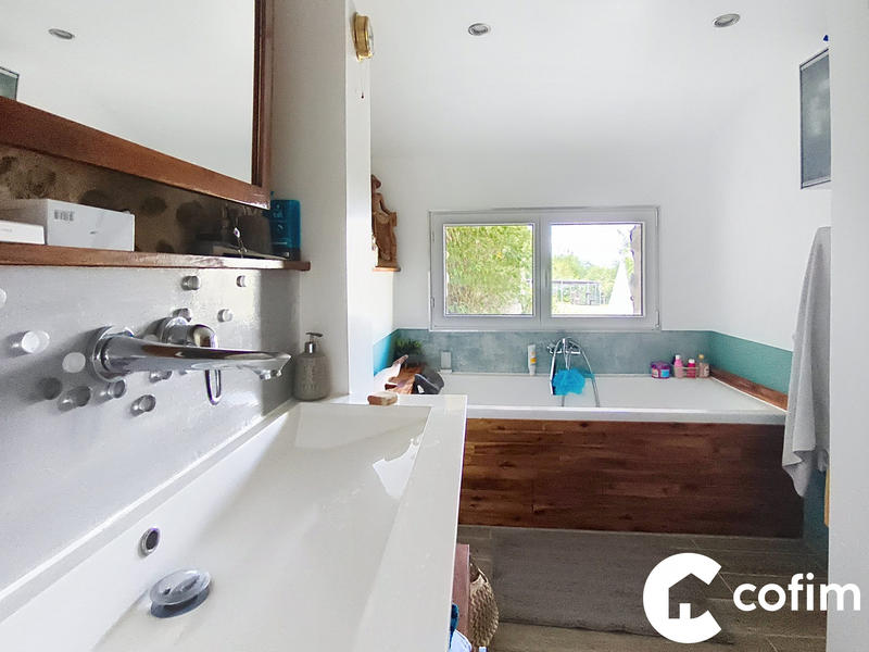 Maison - 372 m² - 7 pièces