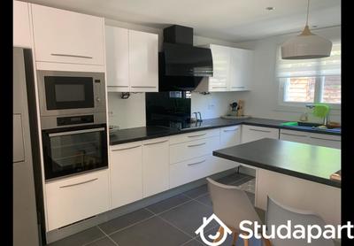 Appartement - 77 m² - 3 pièces