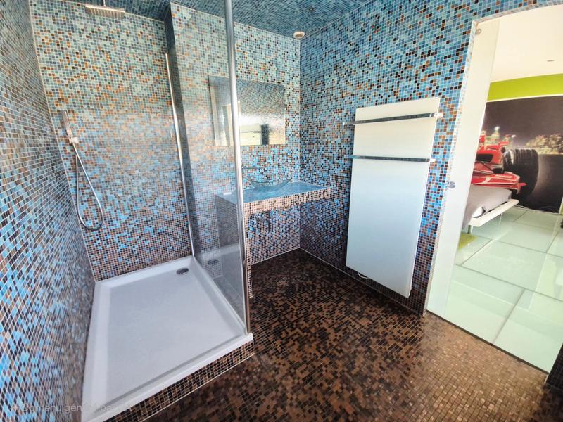 Maison - 229 m² - 6 pièces