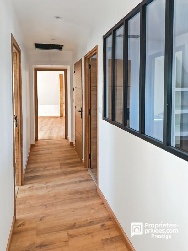 Demeure - 214 m² - 7 pièces