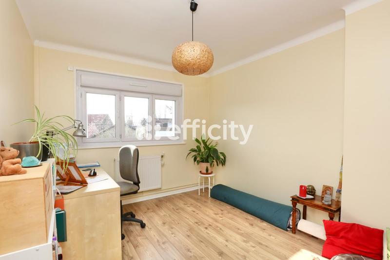 Maison - 105 m² - 5 pièces