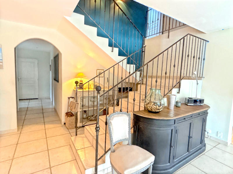 Maison - 310 m² - 8 pièces