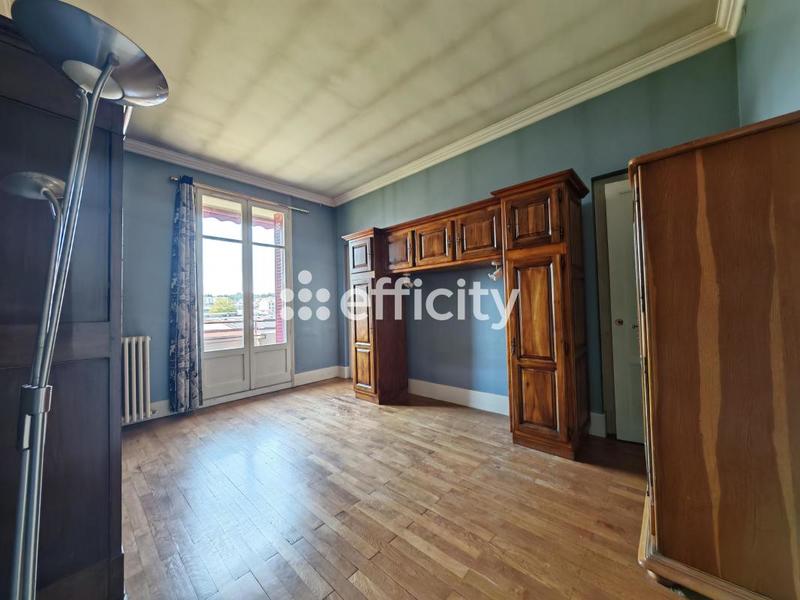 Appartement - 181 m² - 5 pièces