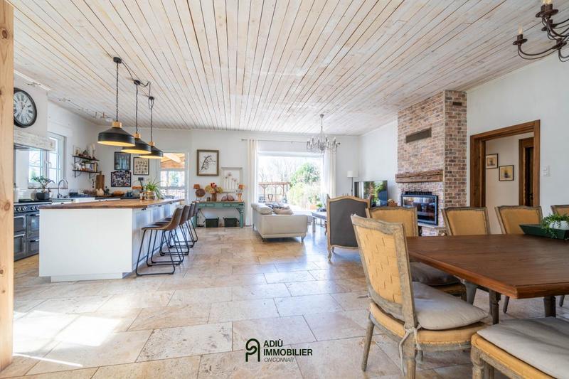 Villa - 205 m² - 6 pièces