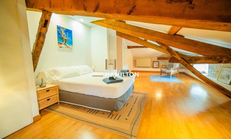 Maison de maîtres - 506 m² - 19 pièces