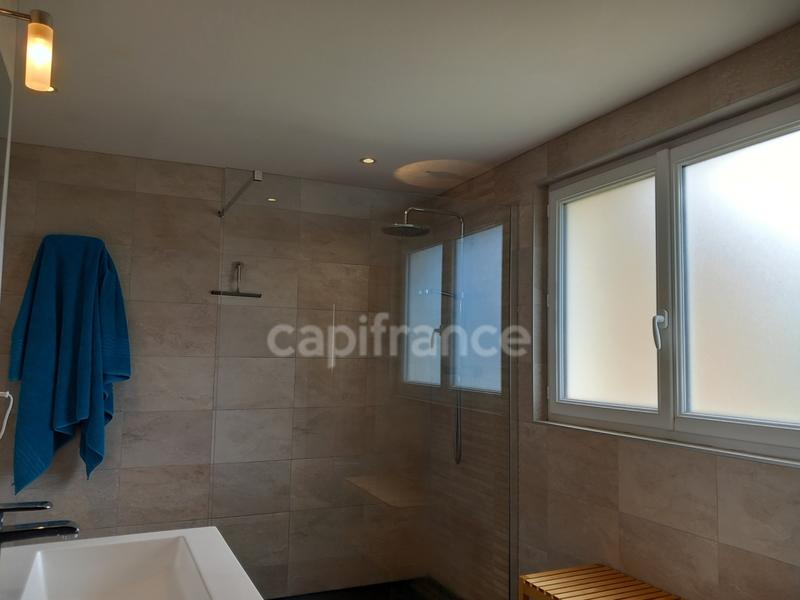 Maison - 138 m² - 8 pièces