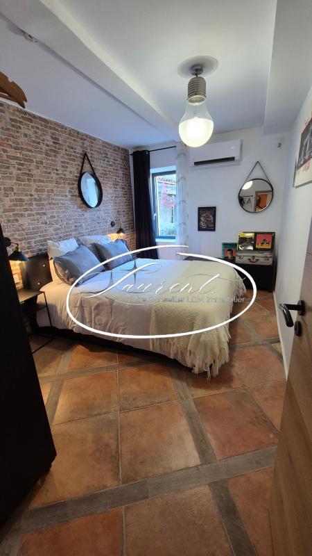 Maison - 243 m² - 8 pièces