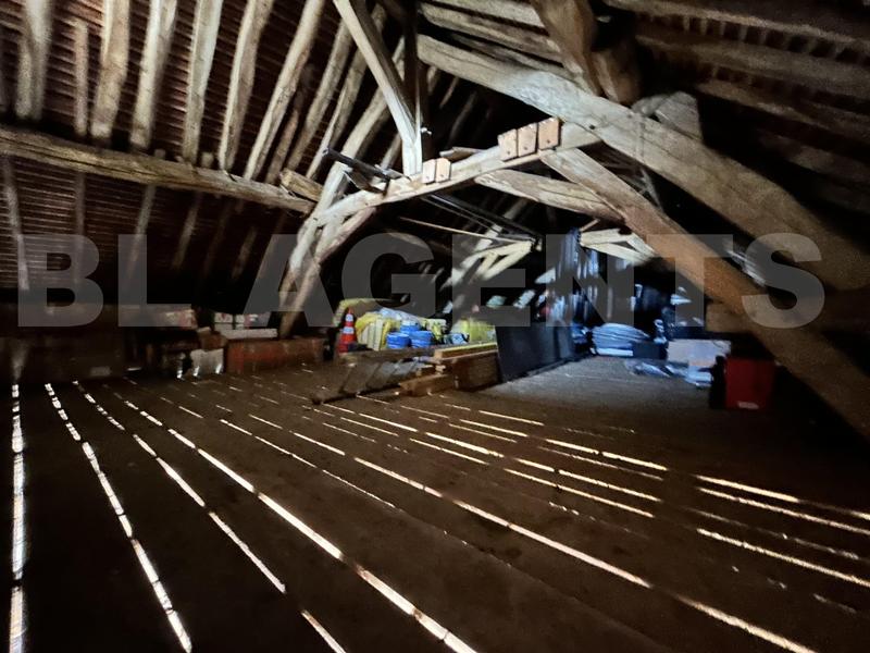 Grange - 100 m² - 1 pièce