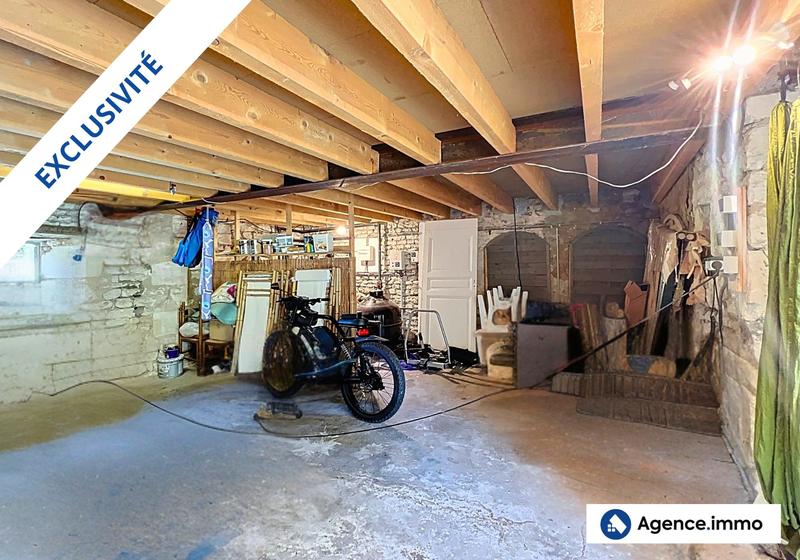 Maison traditionnelle - 270 m² - 12 pièces