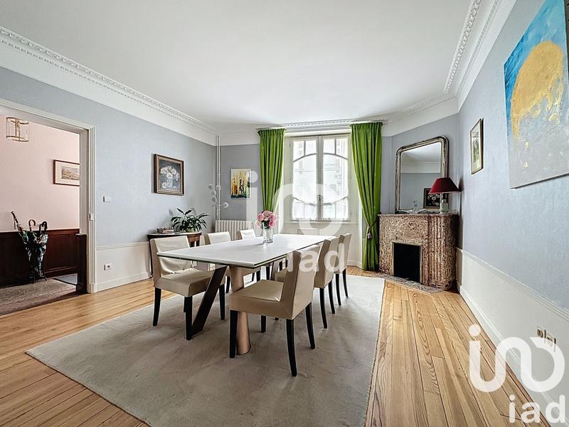 Maison de ville - 364 m² - 9 pièces