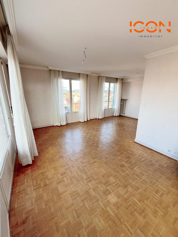Appartement - 93 m² - 4 pièces