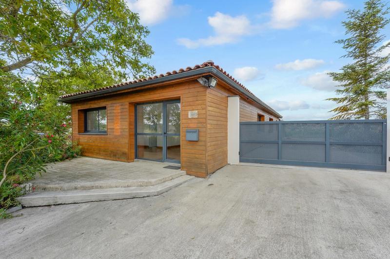 Maison contemporaine - 262 m² - 7 pièces